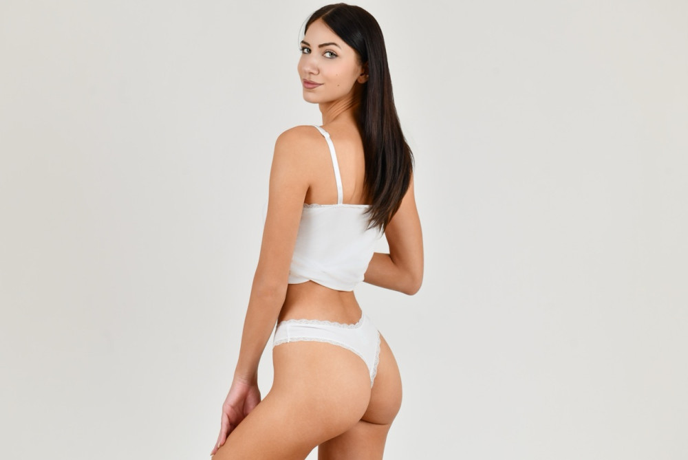 LEACEBRA L